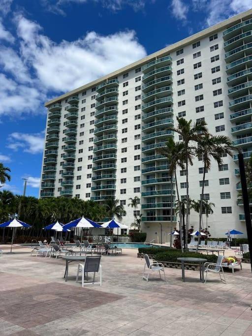 Sunny Isles Beach Spacious Apartment 외부 사진